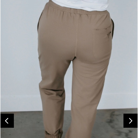 NEW Hadlee Distressed Jogger by Chelsea DeBoer - Picture 4 of 6